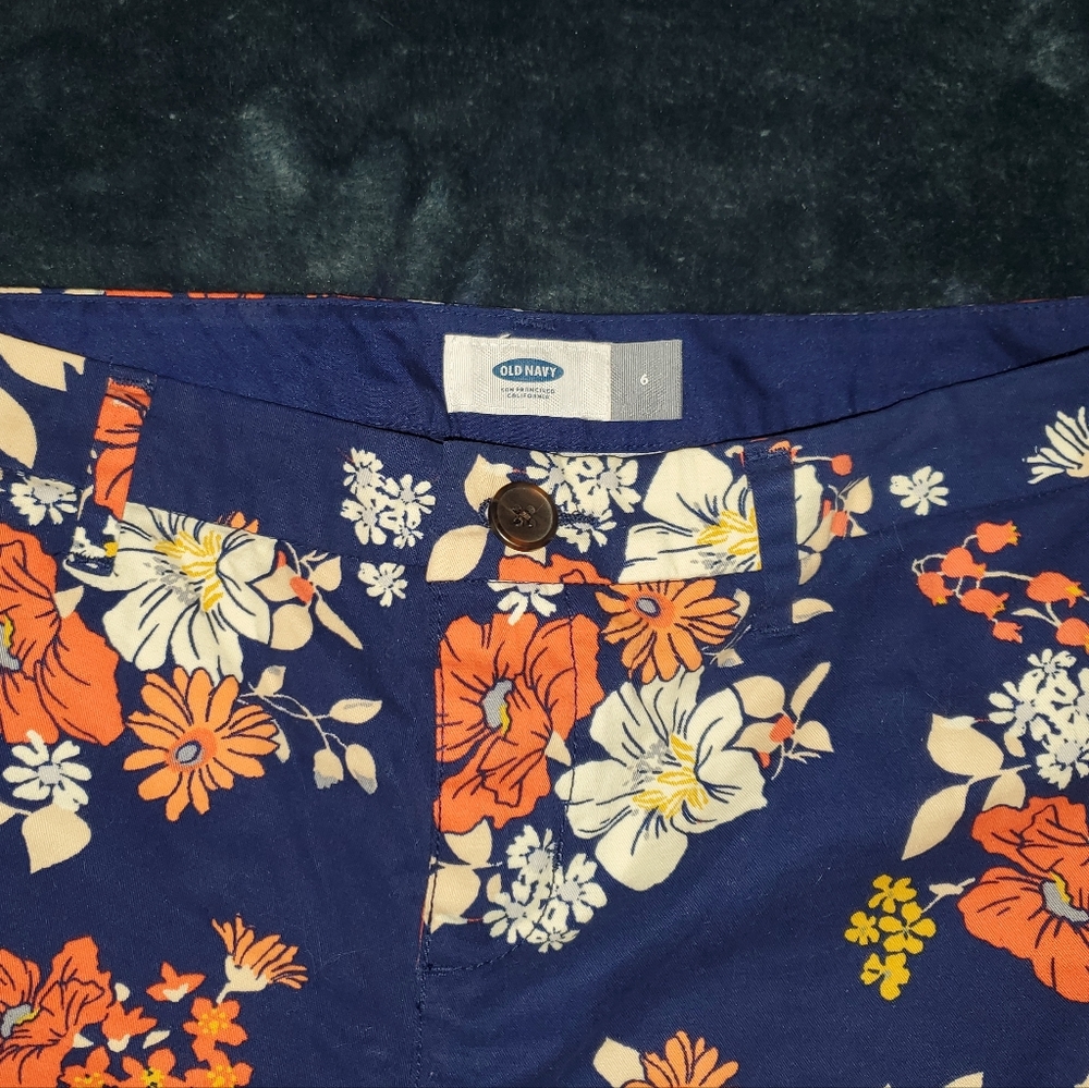 Old navy floral shorts